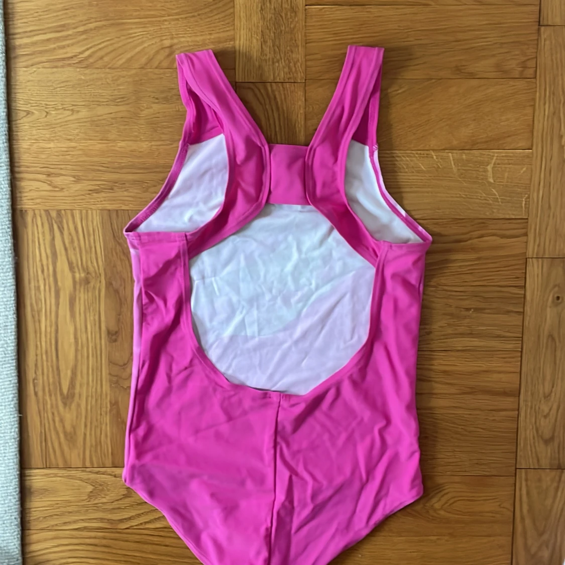 Rosa baddräkt från SOC - 1