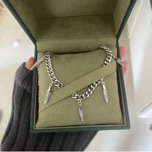 Maria Nilsdotter liknande halsband - Maria nilsdotter liknande halsband!!😻😻 använd gärn köp nu!!