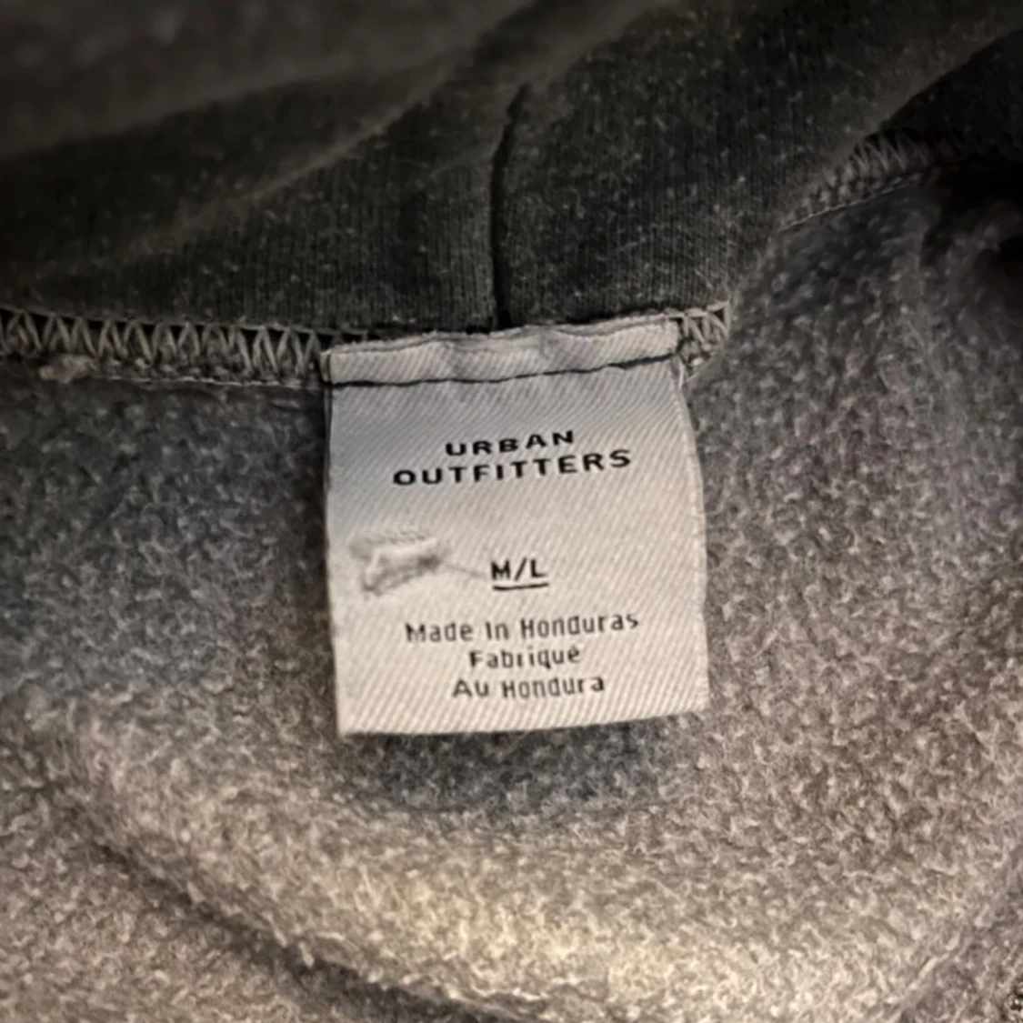 Grå hoodie från Urban Outfitters - 3