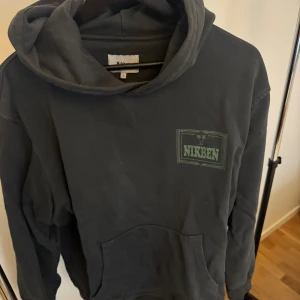Nikben hoodie - Fint skick!