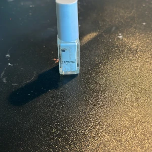 Vitt nagellack från Depend - Nagellack i vit färg från Depend. Använt 1 gång.