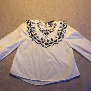 Zara blus  - Fin Zara blus i mycket bra skick 💗