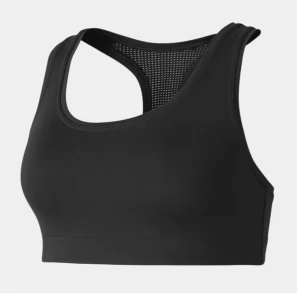 Svart sport-bh från Casall - Säljer en svart klassisk sport-BH från Casall, framtagen för högintensiv träning. Den är tillverkad i ett mjukt mikromaterial med effektiv fukthantering och ett elastiskt, fodrat bröstband för extra stöd och bekväm passform. Brottarryggen ger optimal rörelsefrihet åt axlarna och försedd med ventilerande mesh för god luftcirkulation. Ordinarie pris: 549kr‼️