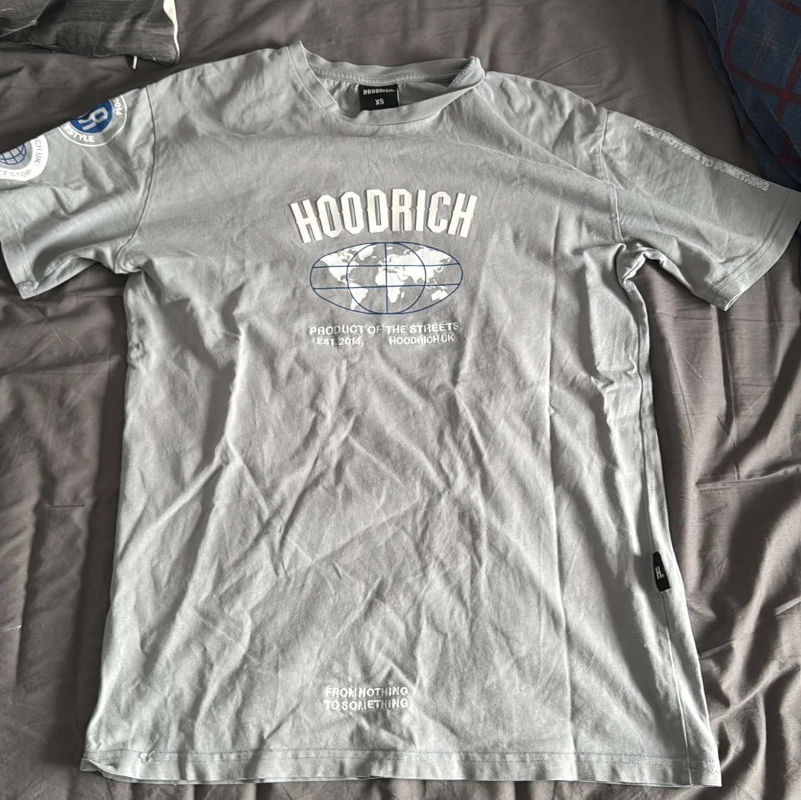 Grå t-shirt från Hoodrich