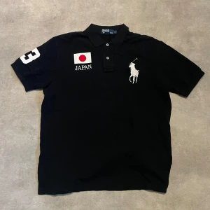 Chief Keef Ralph Lauren big pony pike - Sjuuuk big pony piké från Ralph Lauren , chief keef style, jävligt rare. Storlek Large true to size, vid frågor kontakta mig.