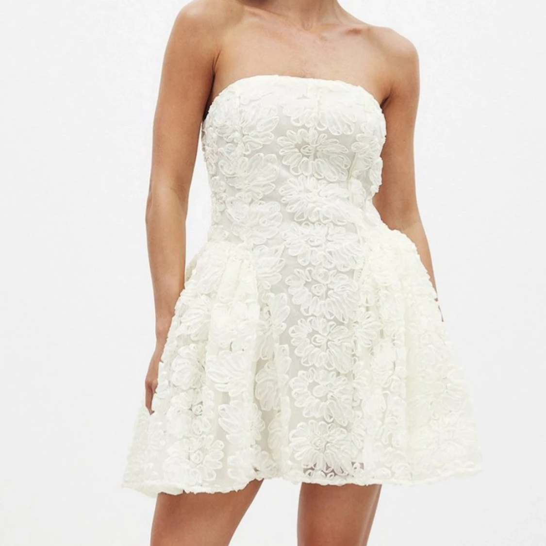 Lojsans klänning med NAKD - 1