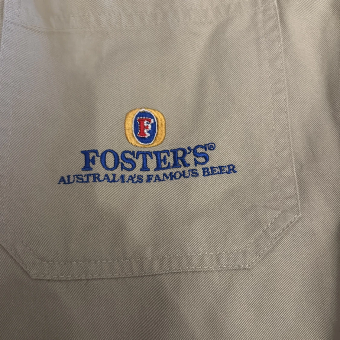 Beige skjorta från Foster's - 3