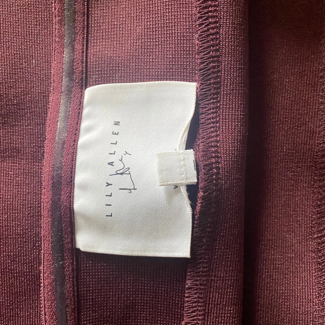 Vinröd fest topp - 1