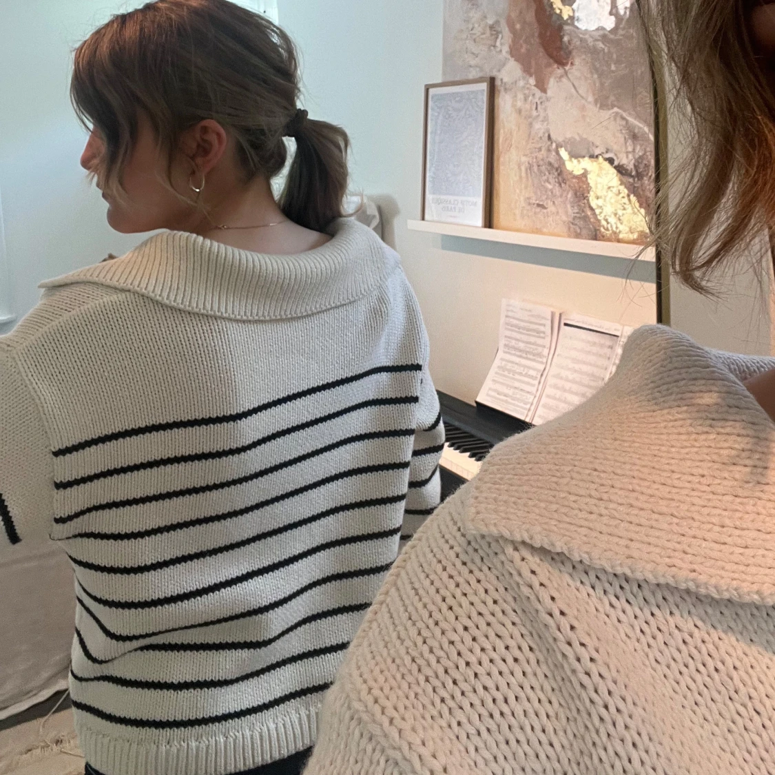 Randig stickad tröja med krage - 1