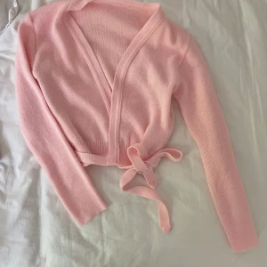 Söt omlottkofta - Trendig fin kofta!