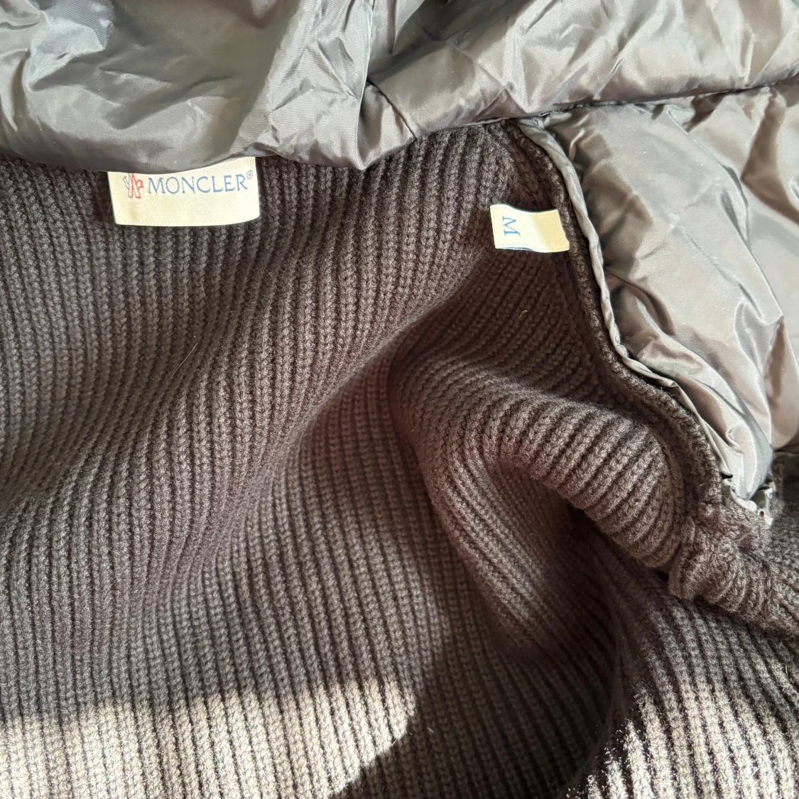 Svart Moncler pufferjacka M - 2