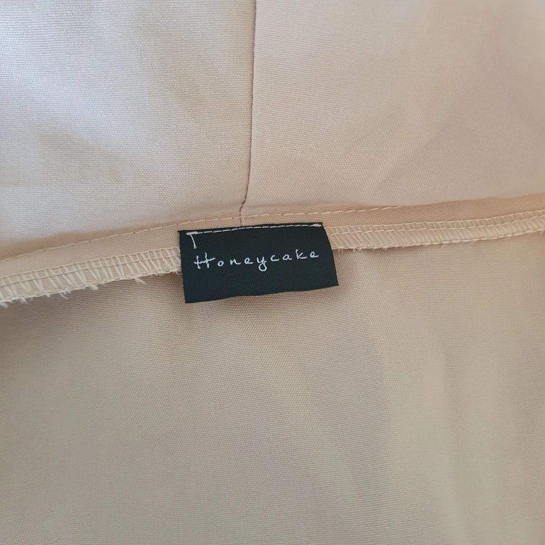 Beige trenchcoat från Honeycake - 2