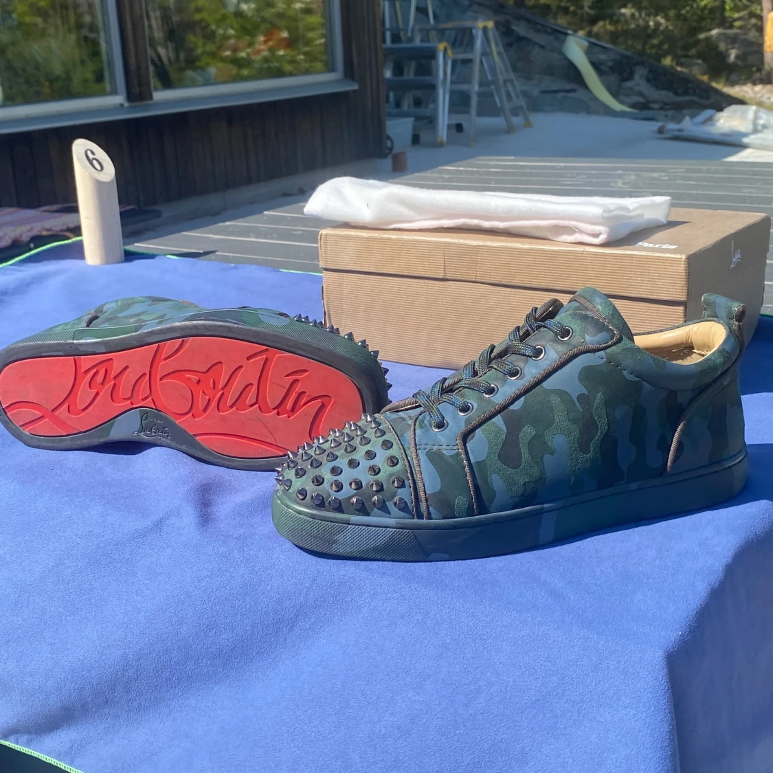 Christian Louboutin camo sneakers med nitar - 1