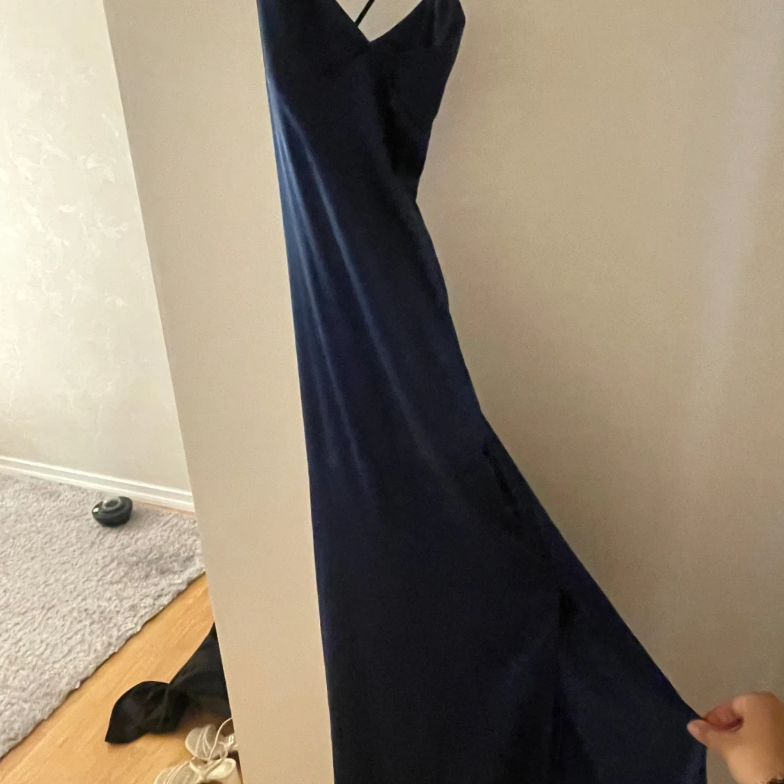 Marinblå långklänning med snörning - 1