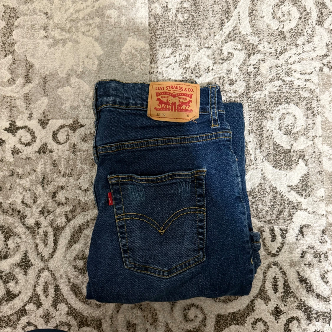 Levi's 551 mörkblå jeans straight fit - 1