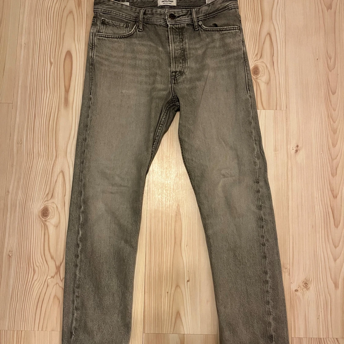 Grå jeans från Jack & Jones