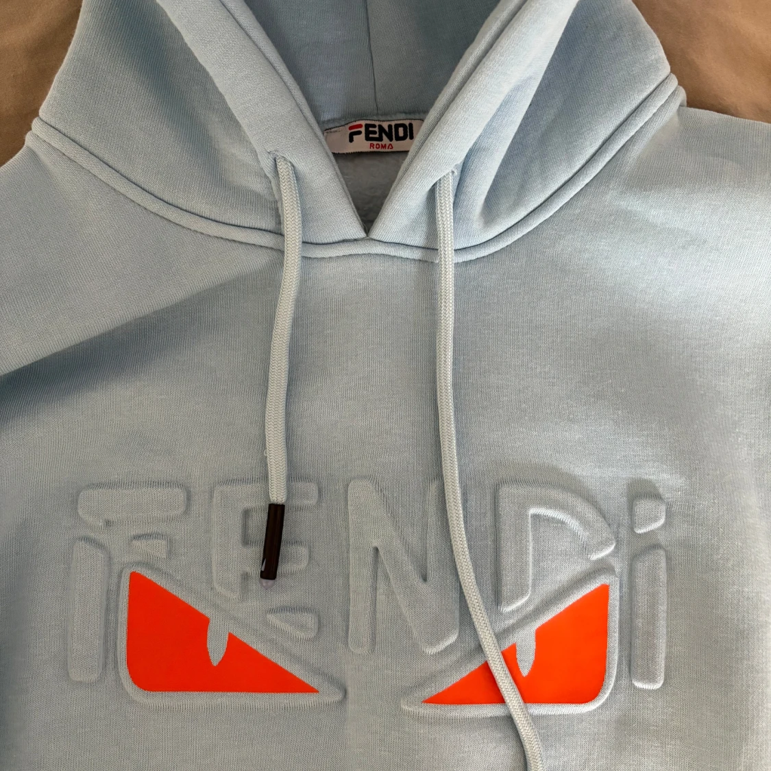 Ljusblå hoodie från Fendi - 1