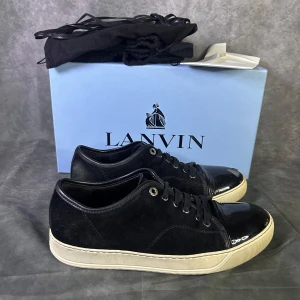 Lanvin toecap sneaker -  fint skick, defekt på toecap annars bra skick | Size uk 7 passar 41  | fraktar spårbart inom 24 timmar med PostNord eller instabox | inget medföljer 
