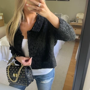 Kappa med trekvartsärm  - Så söt jacka!!