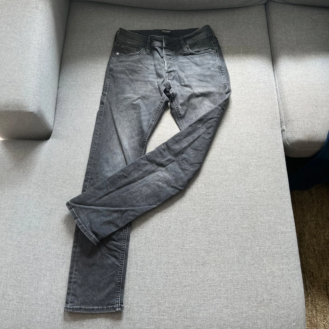 Grå slim jeans Jack & Jones Glenn - 1