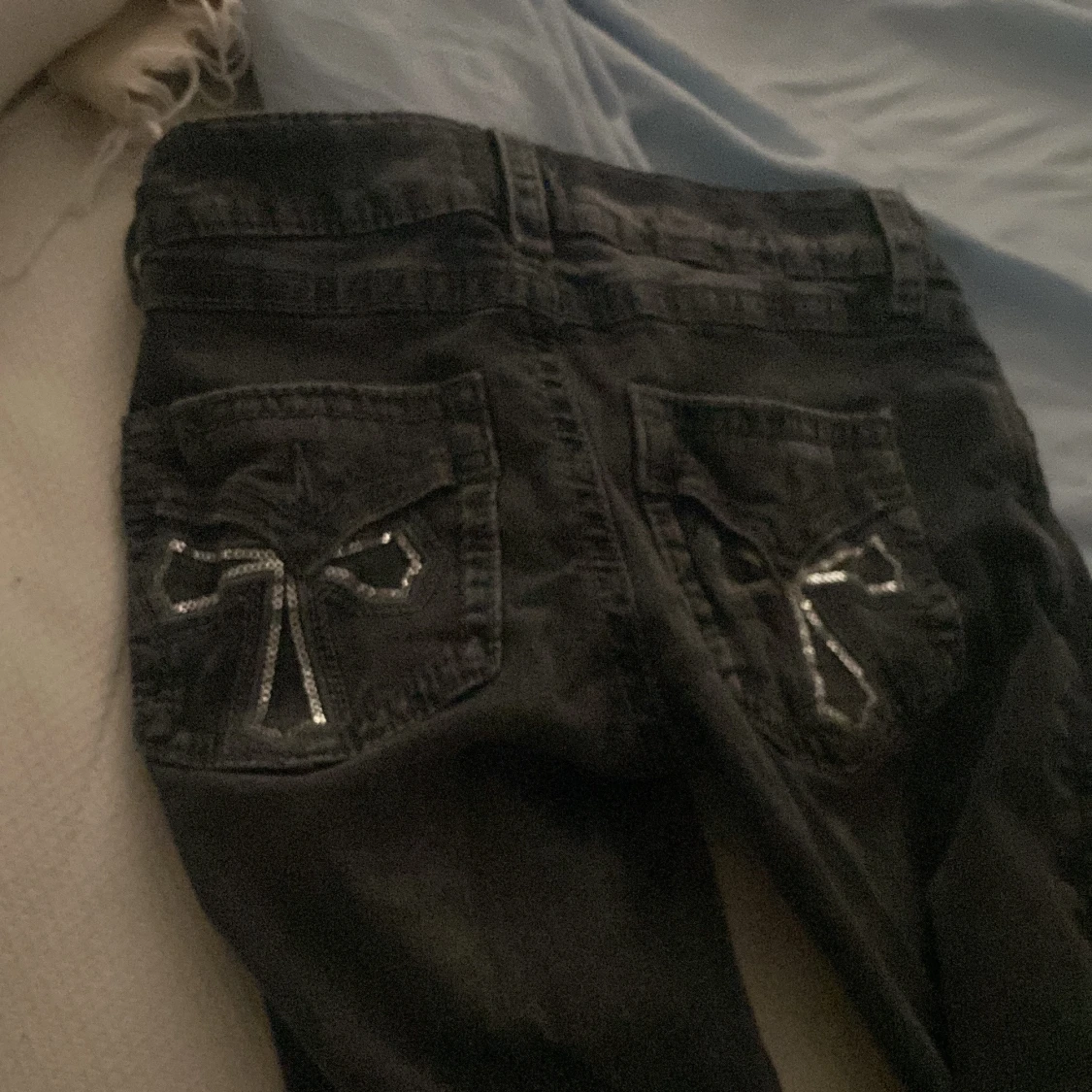 Svarta jeans med rosett-detalj Gina Tricot - 1