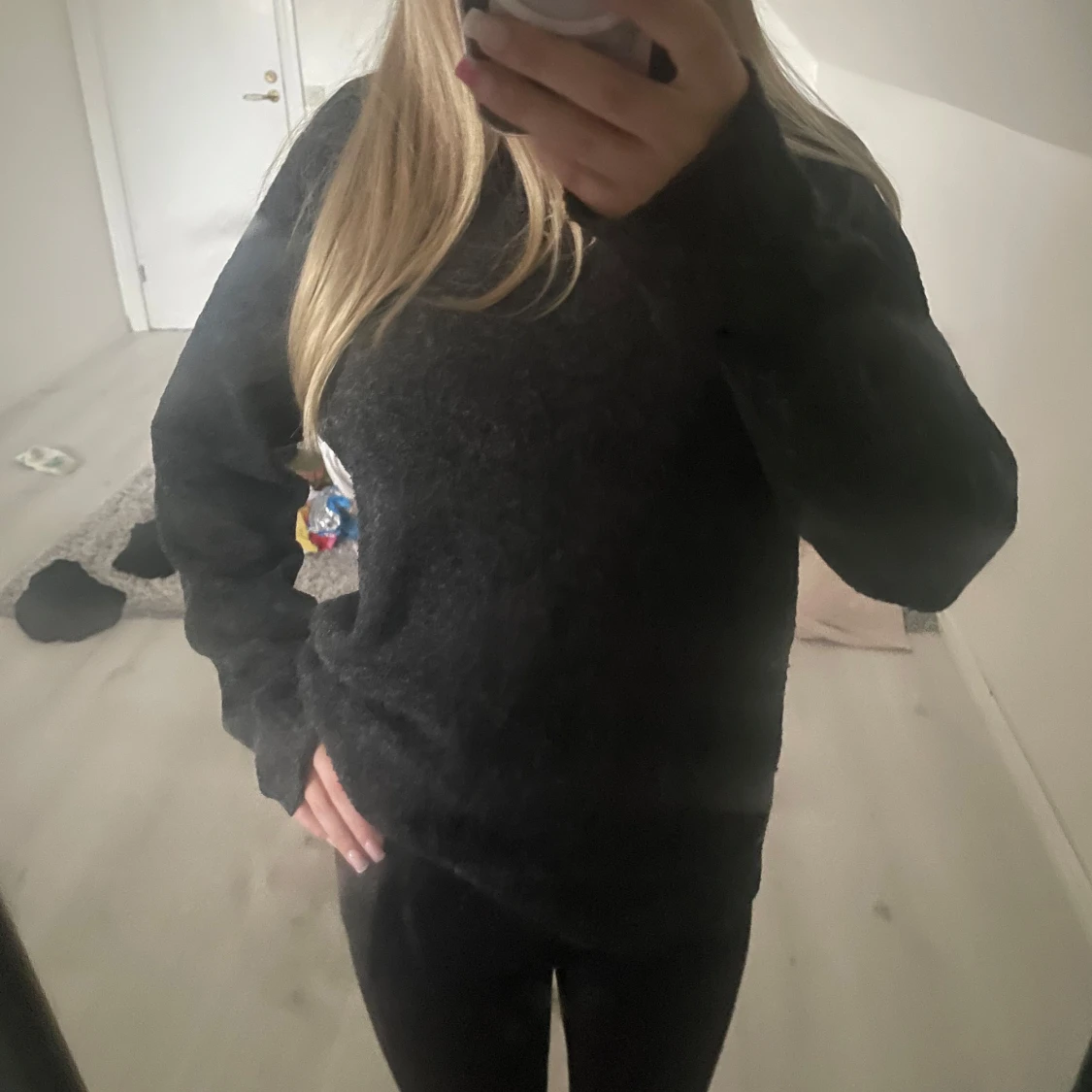 Mörkgrå/svart stickad tröja från Vero Moda - 3