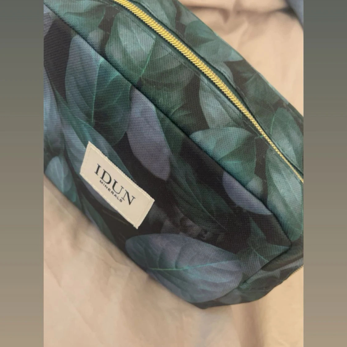 IDUN Minerals necessär  - 1