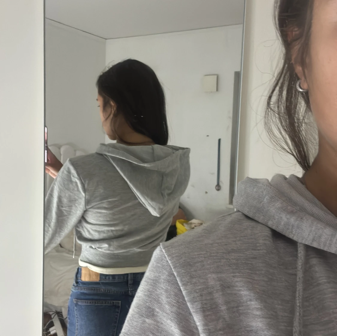 Grå croppad hoodiejacka från SHEIN - 2