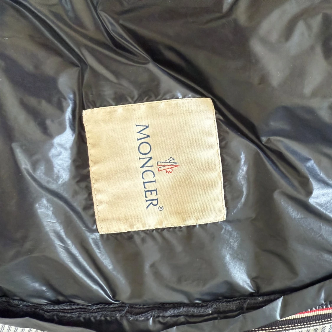 Svart Moncler dunjacka - 3