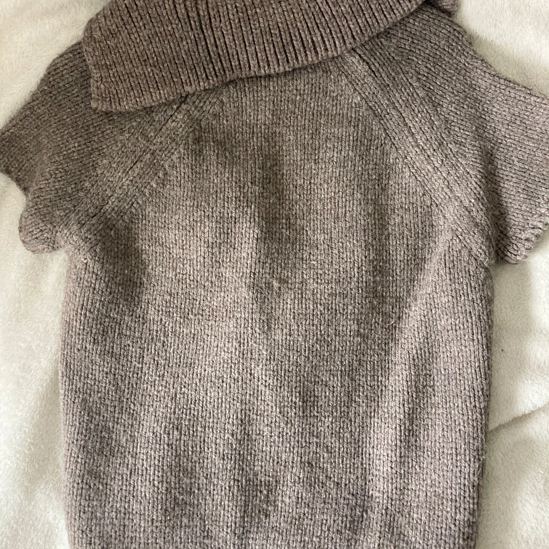 Beige stickad väst från Zara - 2