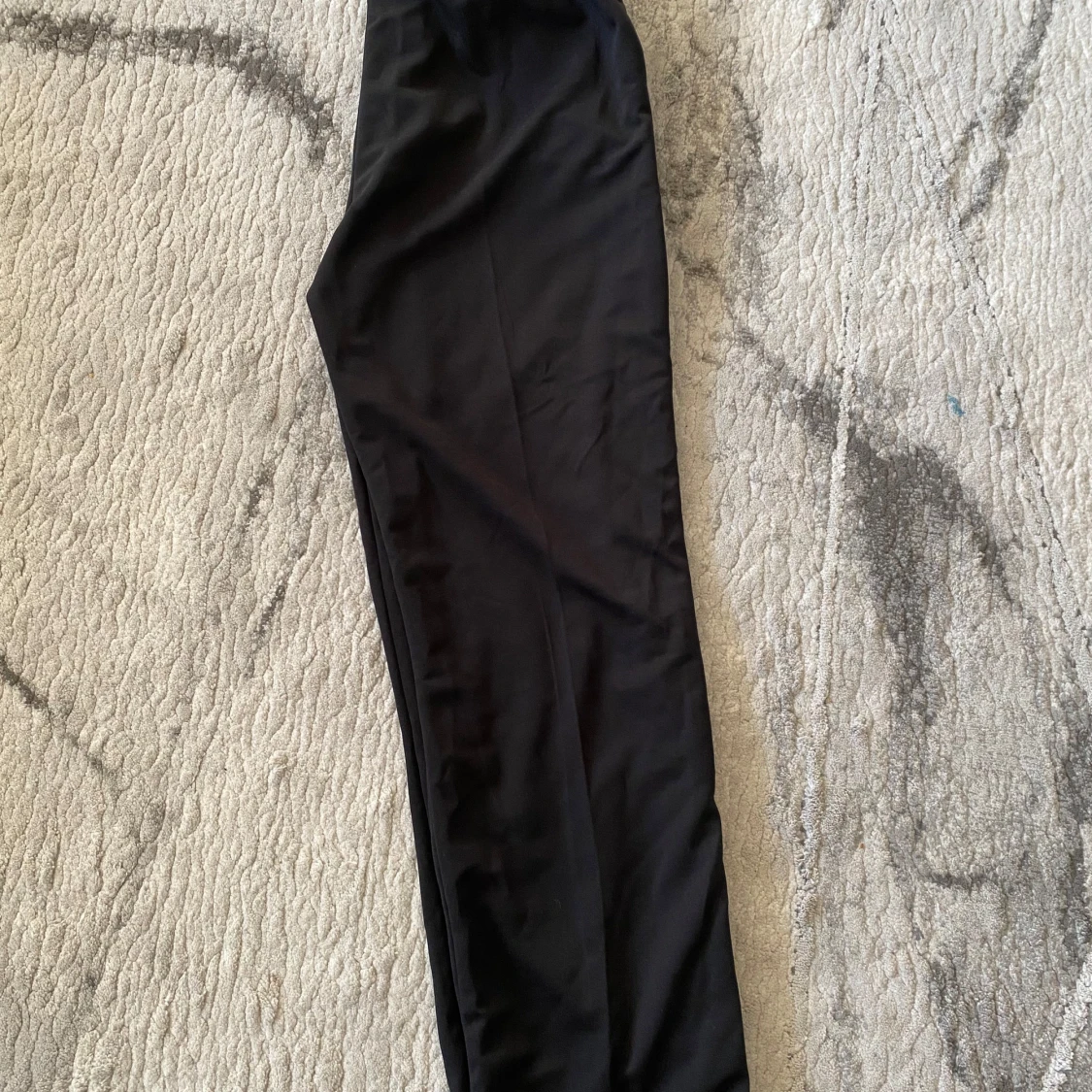 Svarta mjukisbyxor med snörning - 2