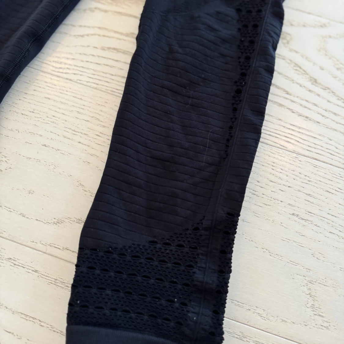 Gymshark träningsbyxa strl S  - 1