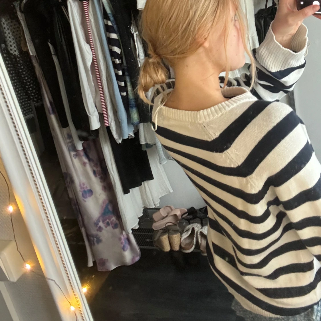 Randig stickad tröja - 1