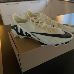 Nike Air zoom mercurial - Fotbollsskor från Nike. Använda 1 gång 