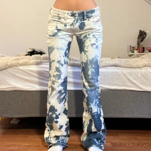 Diesel Jeans  - Midjemått: 38cm, innerbenslängd: 84cm 💖