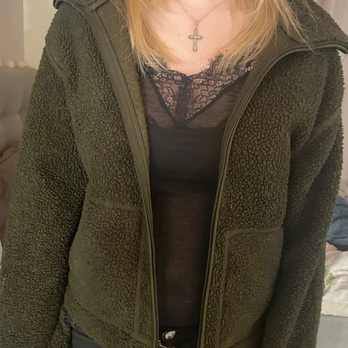 Olivgrön teddyjacka
