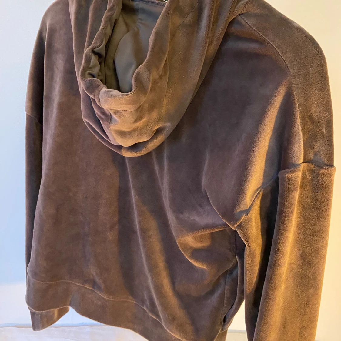 Mysig hoodie med dragkedja  - 1