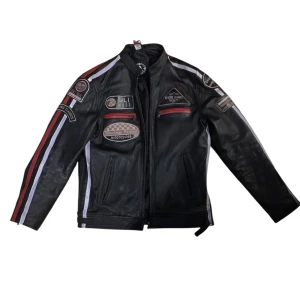 vintage läderjacka  - svart racing / läder jacka från aviatrix passar som storlek M. Har detaljer på framsidan och armarna. inga defekt :)