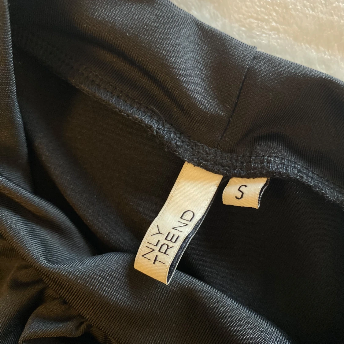 Svart långärmad blus  - 4