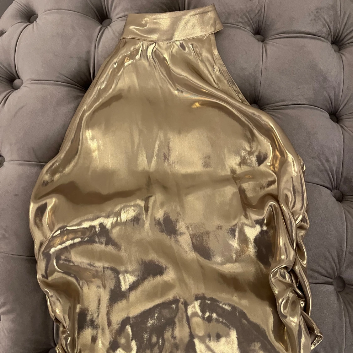 Guldig halterneck topp från Zara