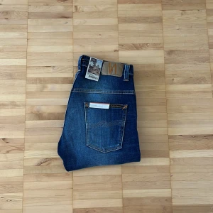 Nudie jeans  - Tja säljer ett par helt nya nudie jeans det är bara att höra vid frågor, blir billigare vid snabb affär!☺️