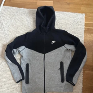 nike tech fleece  - helt ny