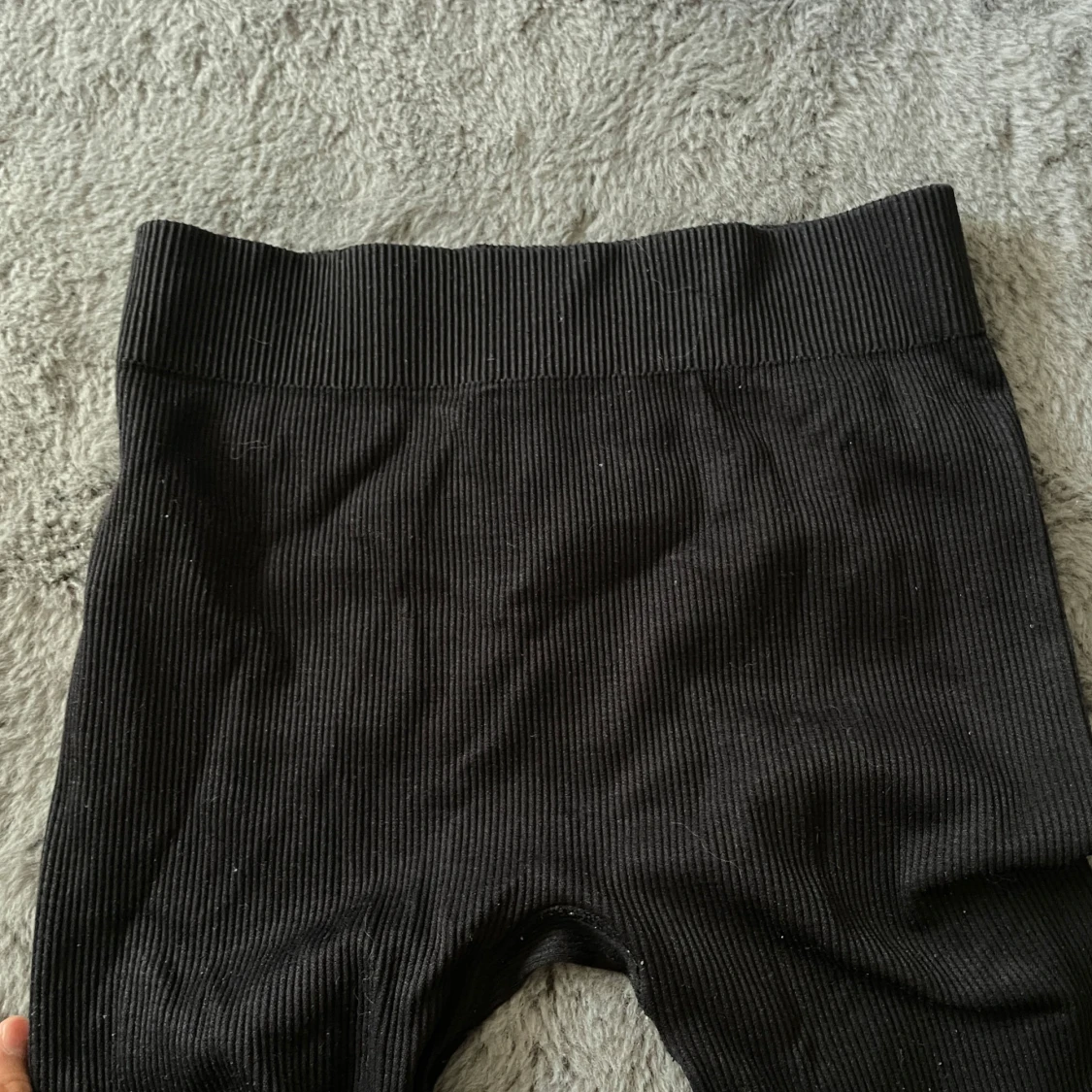 Svarta ribbade leggings från ONLY PLAY - 2