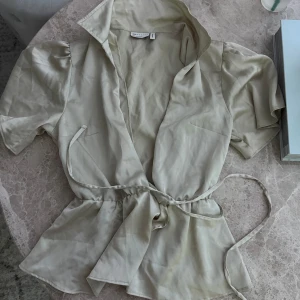 Beige blus - Beige blus från ASOS 