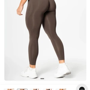 Bruna tights/leggings från Relode - Prime seamless tights Använda några gånger bara! Storlek S men passar även M då de är super stretchiga.