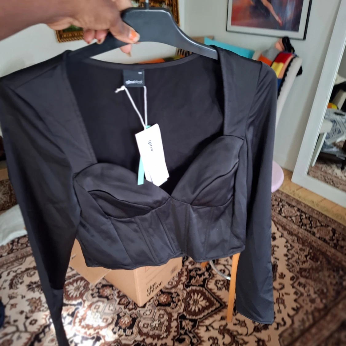 Svart långärmad korsettopp från Gina Tricot - 4