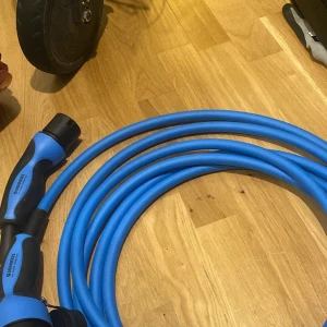 Elbils laddare typ tre - Aldrig använd först till kvarn passar typ 3 uttag priset kan sänkas vid snabb affär