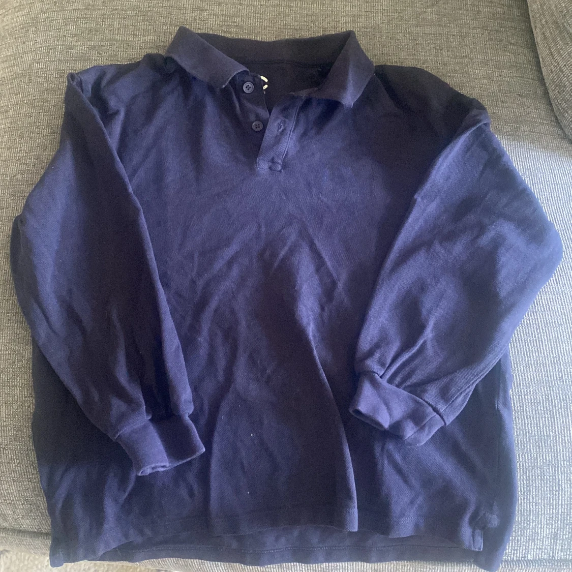 Mörkblå långärmad pikétröja - 1