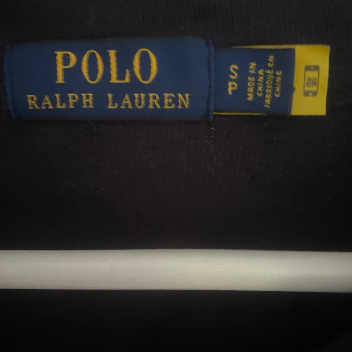 Mörkblå tröja med dragkedja från Polo Ralph Lauren i storlek small - 2