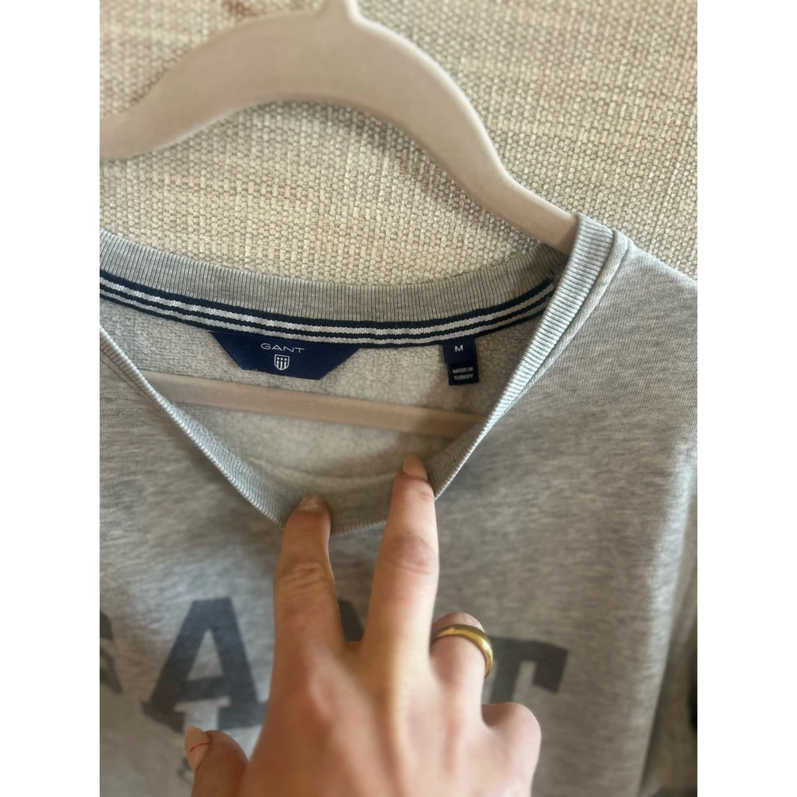 Grå sweatshirt från GANT